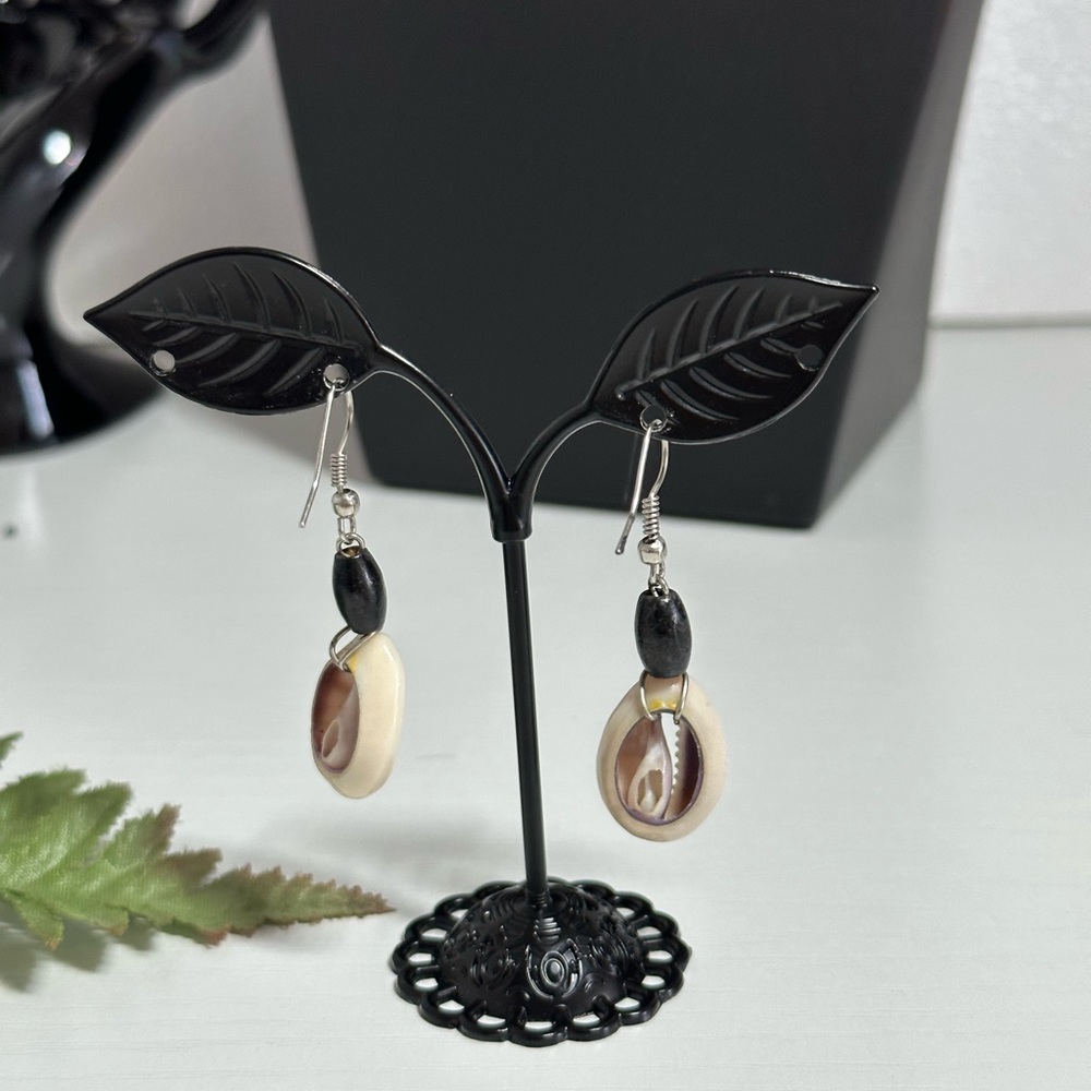 Shell Earrings